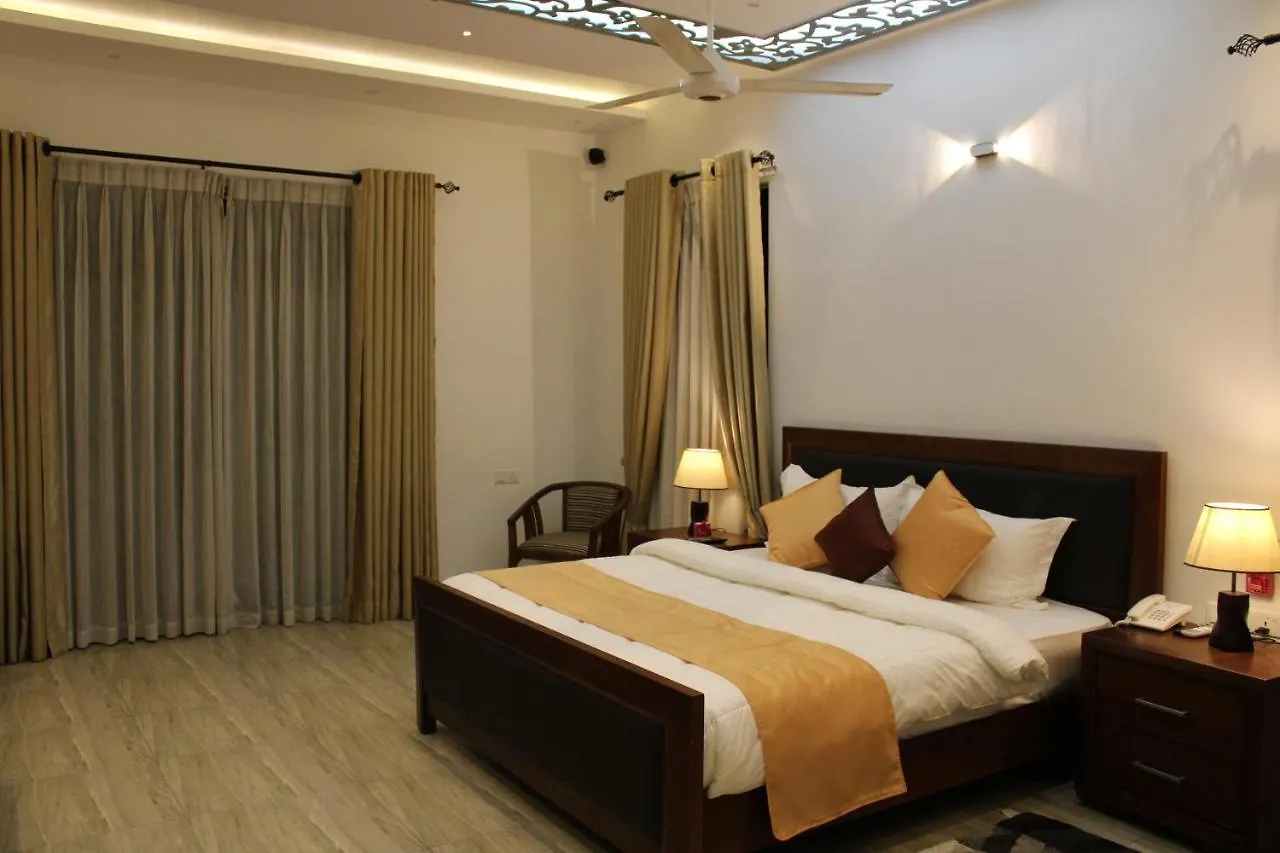 ***** Hotel Sky Gate Kandy Sri Lanka