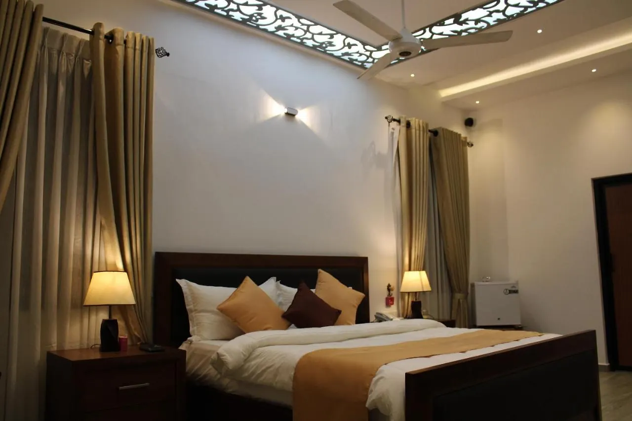 Hotel Sky Gate Kandy