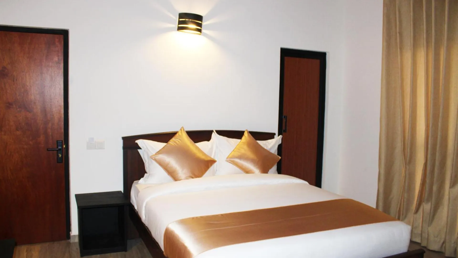 Sky Gate Kandy Hotel